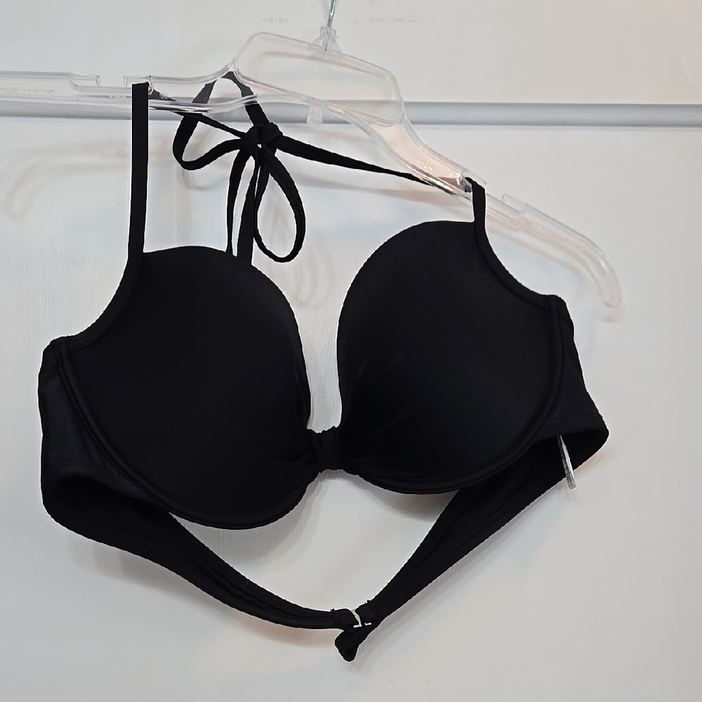 Cupshe Black Push-Up Bikini Top with Adjustable Straps